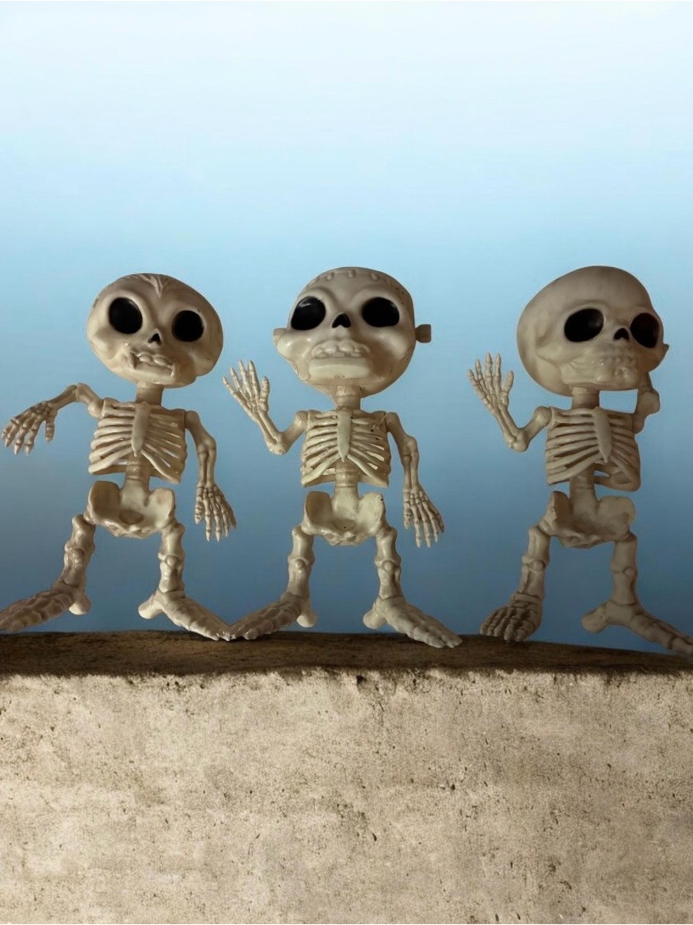 Decorative Mini Skeleton Figurines – Cream Halloween Home Accents